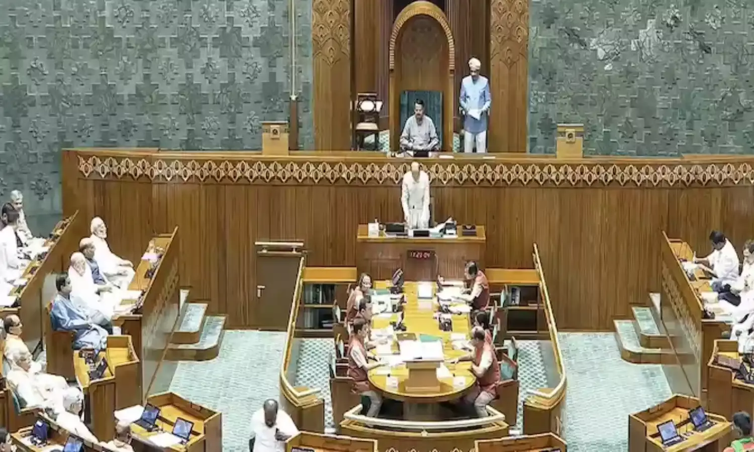 Martyr Army Jawan Pension Split: शहीद जवान के बाद परिवार में किसे मिलेगी पेंशन, सरकार ने साफ़ की कहानी