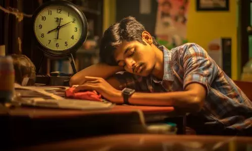 National Lazy Day: आलसी लोग न हो परेशान, आपके लिए ही मनाया जाता है विश्‍व आलस्‍य दिवस, जानें फायदे...