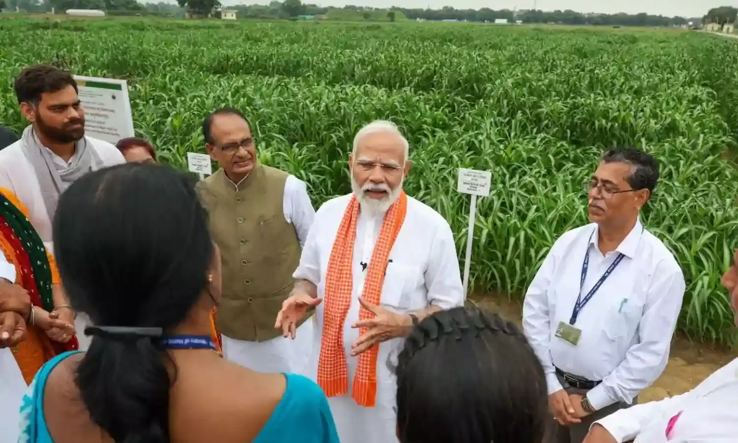 PM Modi ने जारी की फसलों की 109 उन्नत बीज किस्में, किसानों को होगा फायदा PM Modi ने जारी की फसलों की 109 उन्नत बीज किस्में, किसानों को होगा फायदा