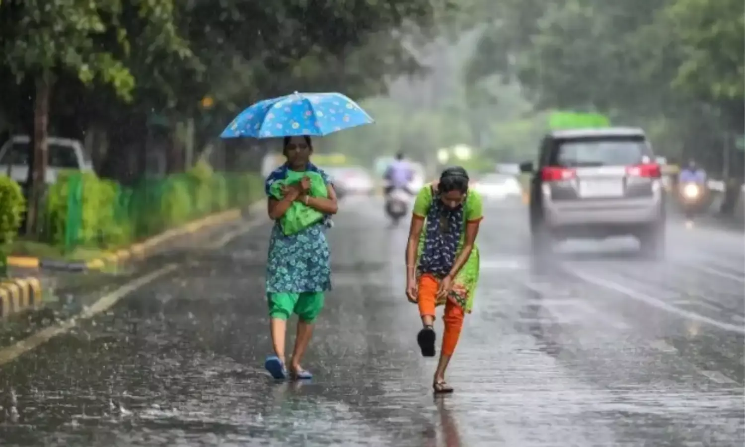 Weather Update: ग्वालियर समेत 7 जिलों में भारी बारिश का अलर्ट, राजस्थान में बारिश से 20 लोगों की मौत, हिमाचल में बाढ़, 4 बच्चे बहे