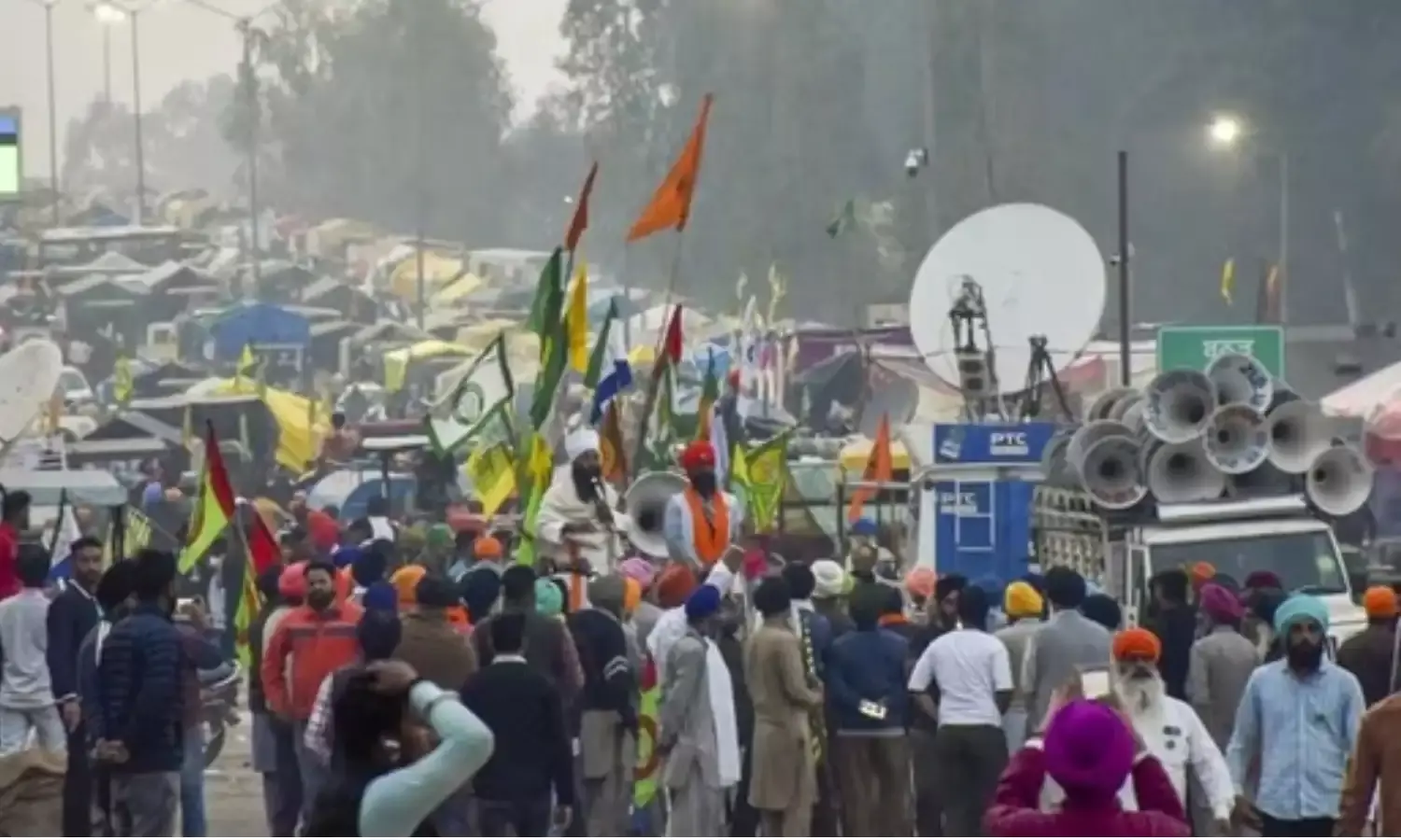 Supreme Court On Shambhu Border: ‘हाईवे पार्किंग की जगह नहीं है’, सुप्रीम कोर्ट ने शंभू सीमा को खोलने का दिया आदेश