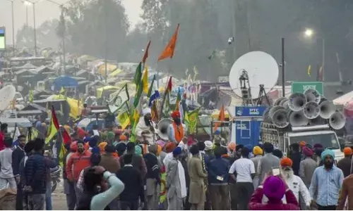 Supreme Court On Shambhu Border: ‘हाईवे पार्किंग की जगह नहीं है’, सुप्रीम कोर्ट ने शंभू सीमा को खोलने का दिया आदेश Supreme Court On Shambhu Border: ‘हाईवे पार्किंग की जगह नहीं है’, सुप्रीम कोर्ट ने शंभू सीमा को खोलने का दिया आदेश