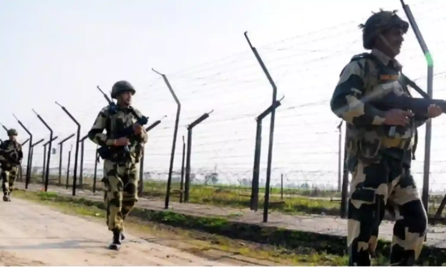 सुरक्षा मजबूत करने के लिए सीमा पर ग्रामीणों से संपर्क कर रही है बीएसएफ