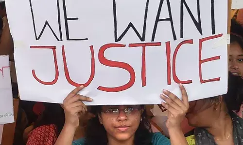 देशभर में डॉक्टरों का प्रदर्शन जारी, मरीजों की हालत खराब