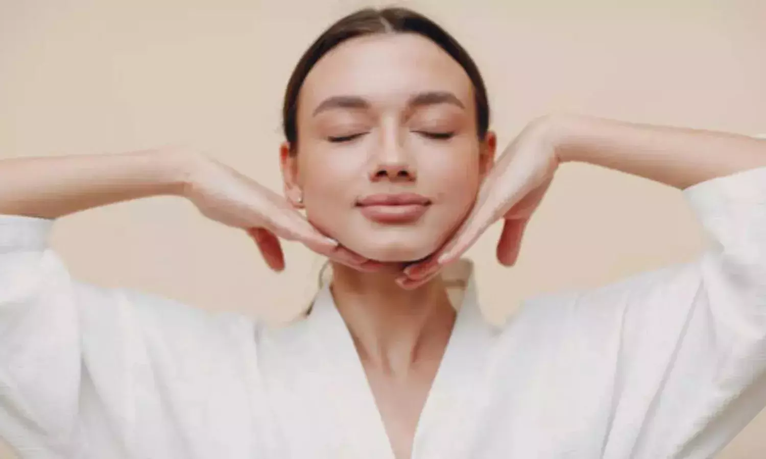 फेशियल योग से बढ़ेगा चेहरे का नेचुरल ग्लो, ब्लड सर्कुलेशन भी होगा सही, जानिए क्या है फायदे फेशियल योग से बढ़ेगा चेहरे का नेचुरल ग्लो, ब्लड सर्कुलेशन भी होगा सही, जानिए क्या है फायदे