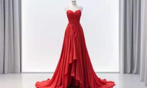 लाल रंग पसंद करने वालों का व्यक्तित्व, क्या कहता है आपका रंग चुनाव?