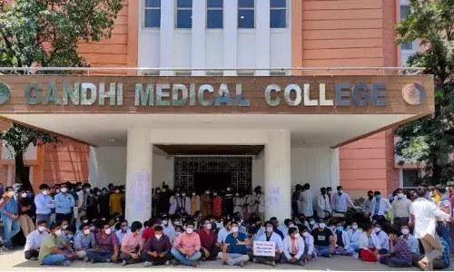 कोलकाता के बाद राजधानी भोपाल में कैंसर पीड़िता से अश्लीलता, डॉक्टर सस्पेंड