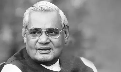 अटल बिहारी वाजपेयी की पुण्यतिथि पर नेताओं ने अर्पित की श्रद्धांजलि अटल बिहारी वाजपेयी की पुण्यतिथि पर नेताओं ने अर्पित की श्रद्धांजलि