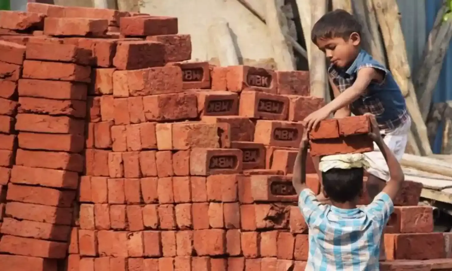 गरीबी के कारण मध्य प्रदेश से बच्चों की महाराष्ट्र में बिक्री पर कांग्रेस अध्यक्ष जीतू पटवारी ने पीएम मोदी को लिखा पत्र