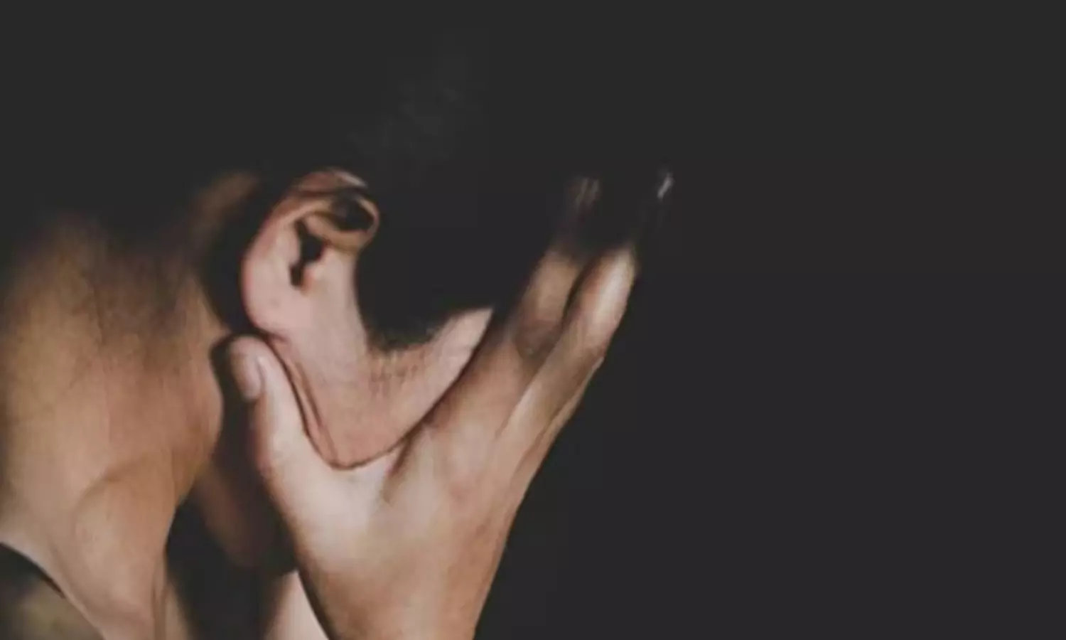 जबलपुर मेडिकल कॉलेज की 2 महिला डॉक्टरों से छेड़छाड़,बचाव में दौड़ा गार्ड