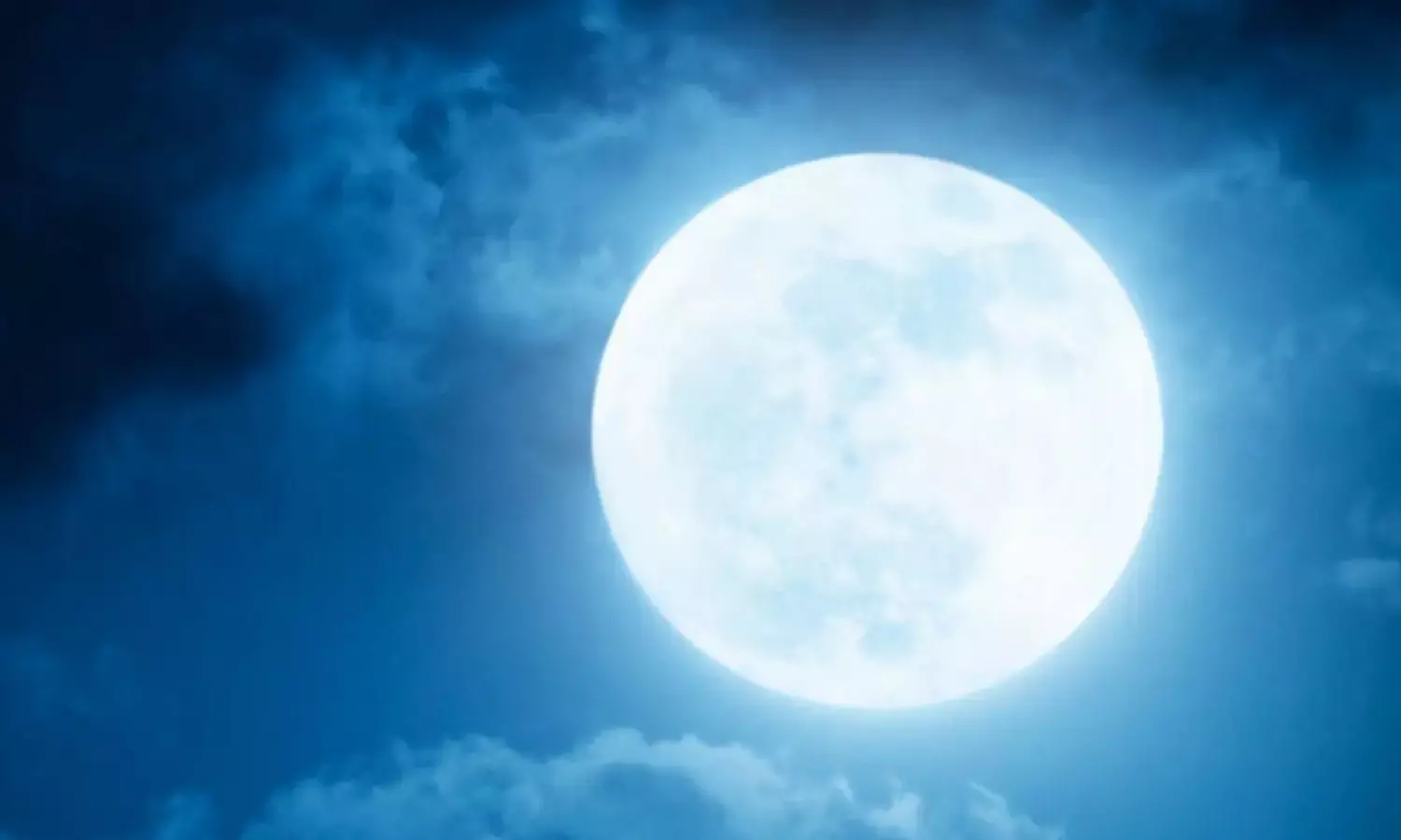 19 अगस्त को दिखेगा सुपर ब्लू मून, भारतीयों के लिए भी है खास