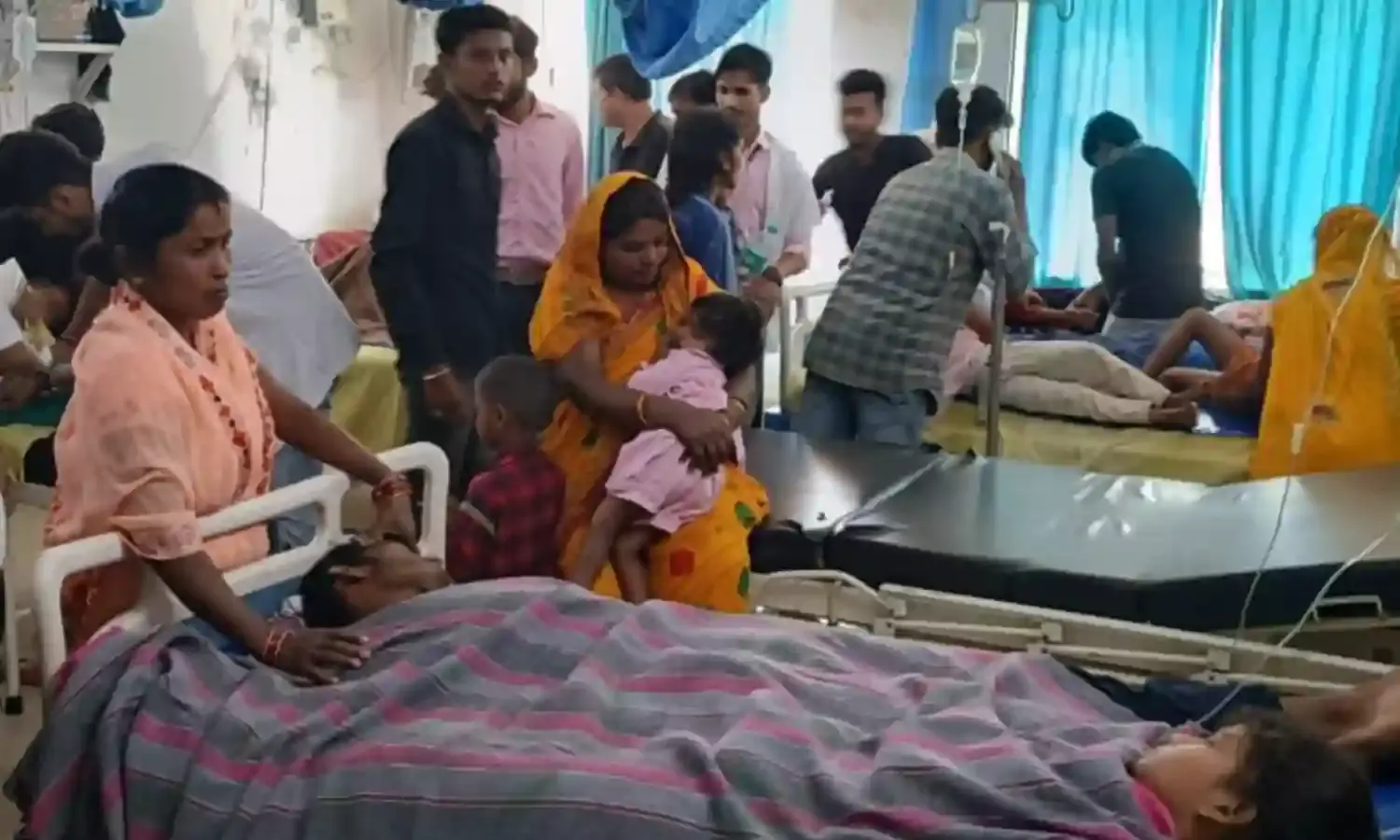 बिहार में फूड प्वाइजनिंग के बाद बवाल, भूख हड़ताल पर BSAP के 935 जवान बिहार में फूड प्वाइजनिंग के बाद बवाल, भूख हड़ताल पर BSAP के 935 जवान