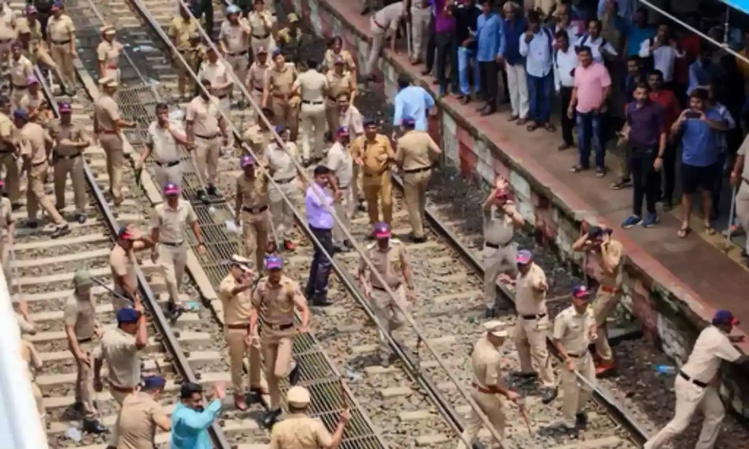 आखिर बदलापुर में क्या हुआ है? पढ़िए विरोध प्रदर्शन की पूरी कहानी