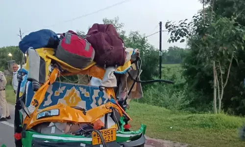 बागेश्वर धाम जा रहे श्रद्धालुओं से भरा ऑटो ट्रक से टकराया, 5 की मौत, कई घायल