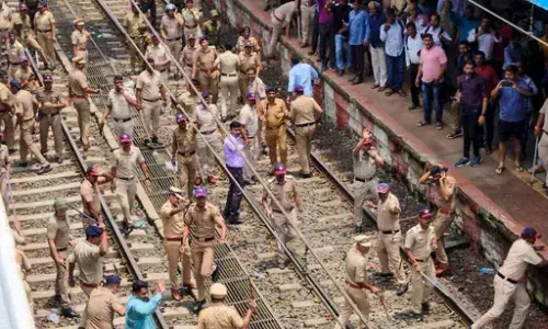 आखिर बदलापुर में क्या हुआ है? पढ़िए विरोध प्रदर्शन की पूरी कहानी