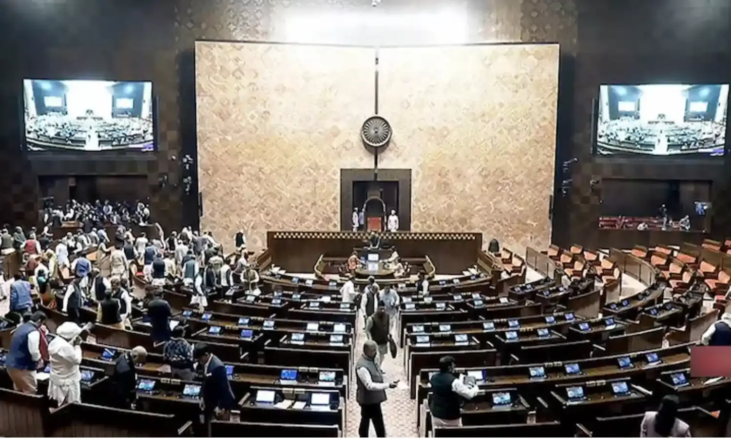 बीजेपी के फैसले ने फिर एक बार सबको चौंकाया , एमपी से जॉर्ज कुरियन को भेजी राज्यसभा!