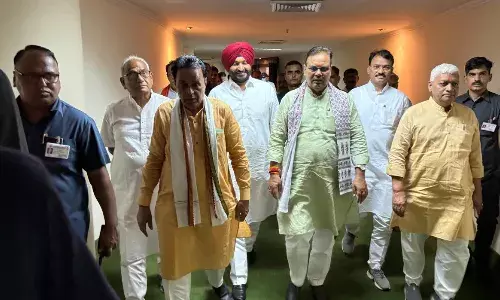 रवनीत सिंह बिट्टू ने राज्यसभा चुनाव के लिए दाखिल किया नामांकन, जानिए उनके बारे  में खास बात