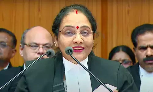 तलाक के बाद पत्नी की मांग, हर महीने चाहिए 6 लाख, कोर्ट ने लगाई फटकार, कहा... तलाक के बाद पत्नी की मांग, हर महीने चाहिए 6 लाख, कोर्ट ने लगाई फटकार, कहा...