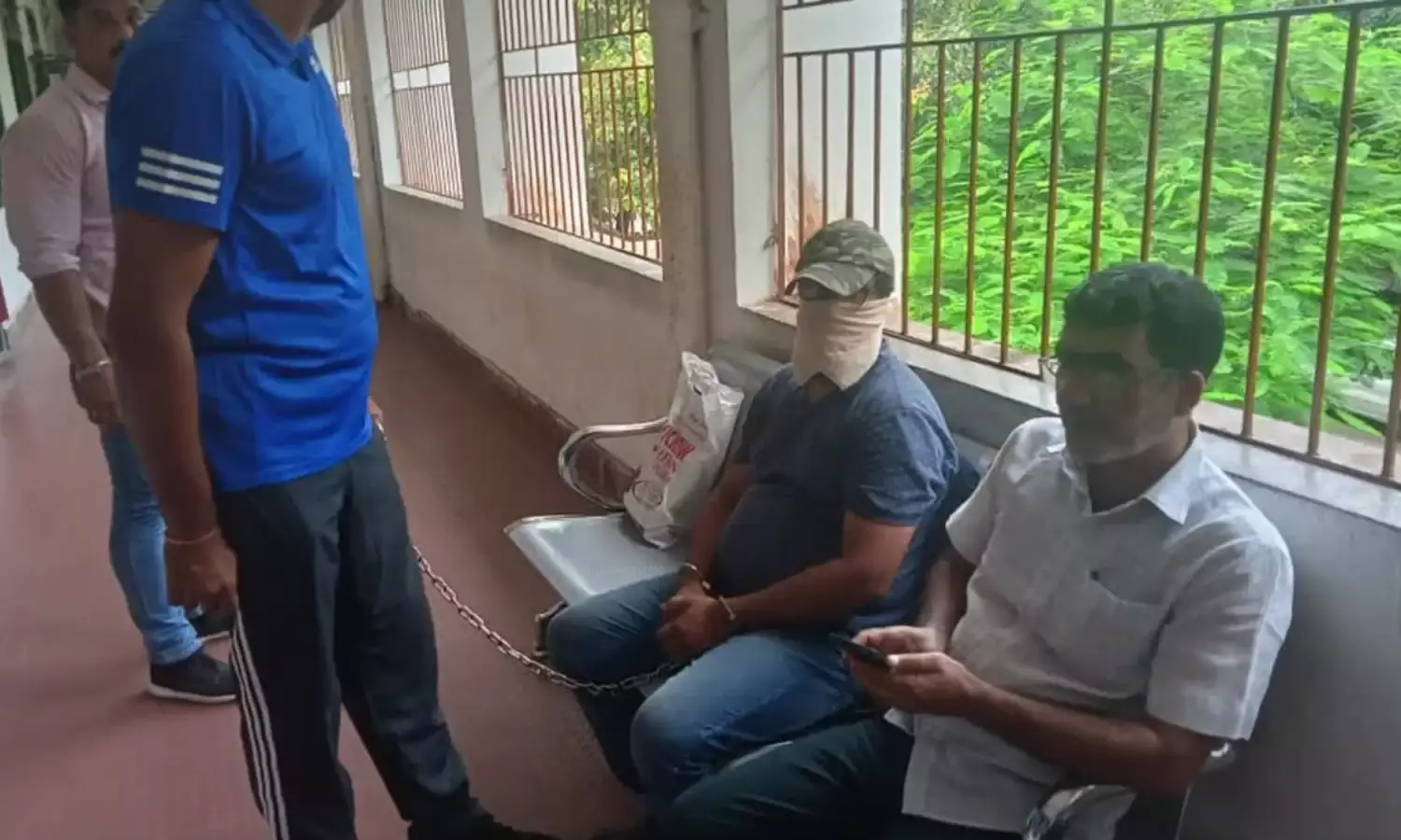 रांची से बड़ा खुलासा, डॉक्टर इश्तियाक निकला आतंकी, भारत को बनाना चाहता था इस्लामिक स्टेट, अब तक 14 आतंकी गिरफ्तार रांची से बड़ा खुलासा, डॉक्टर इश्तियाक निकला आतंकी, भारत को बनाना चाहता था इस्लामिक स्टेट, अब तक 14 आतंकी गिरफ्तार