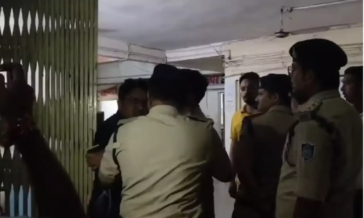 CM काफिले के दौरान आर्मी मेजर और ट्रैफिक पुलिस के बीच कलेश, मेजर ने ट्रैफिक जवान को मारा थप्पड़, थाने पर आधी रात तक चला हंगामा