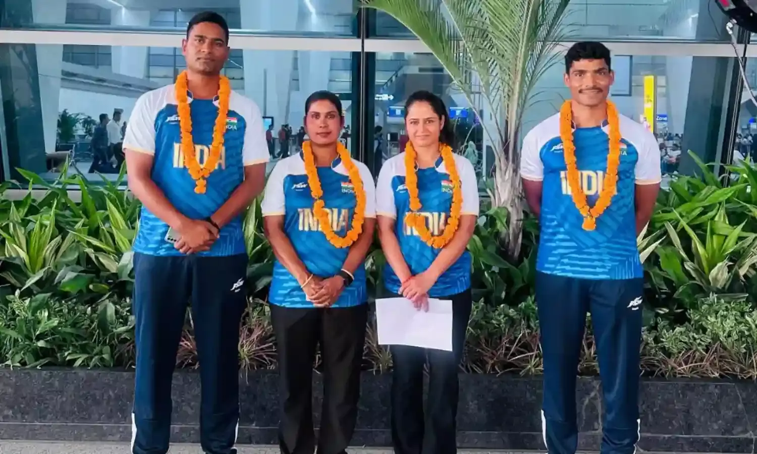 पेरिस रवाना इंडिया की पैरा रोइंग टीम के लिए मांगी दुआएं, सुल्तानपुर के आजाद हैं टीम के कोच...