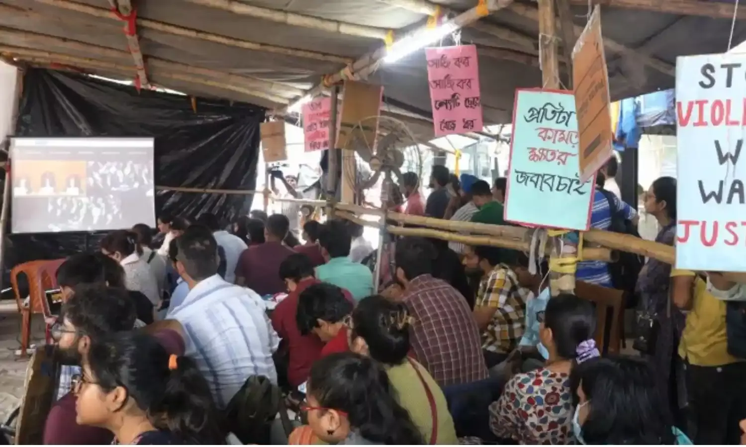 कोलकाता रेप और मर्डर केस के मुख्य आरोपी संजय रॉय को मिली 14 दिन की न्यायिक हिरासत कोलकाता रेप और मर्डर केस के मुख्य आरोपी संजय रॉय को मिली 14 दिन की न्यायिक हिरासत