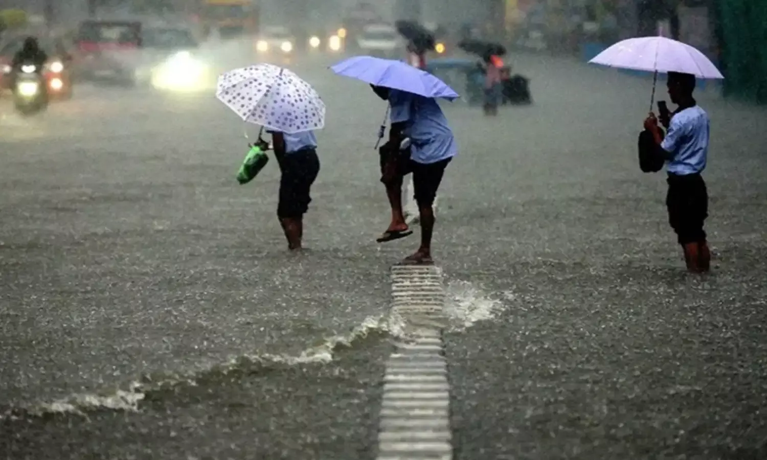 UP में 20 से अधिक जिलों में भारी बारिश का अलर्ट, जानिए आपके जिले का हाल