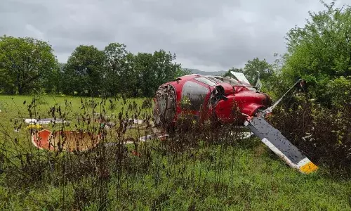 पुणे में निजी हेलीकॉप्टर दुर्घटनाग्रस्त, चार लोग घायल