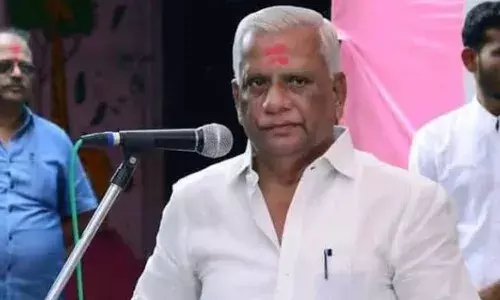 महाराष्ट्र में कांग्रेस के दिग्गज नेता वसंतराव चव्हाण का निधन, 70 साल की उम्र में नांदेड सांसद ने ली जीवन की आखिरी सांस