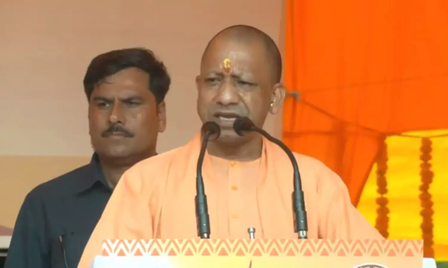 सीएम योगी ने कहा - बटेंगे तो कटेंगे, एक रहेंगे तो नेक रहेंगे... सीएम योगी ने कहा - बटेंगे तो कटेंगे, एक रहेंगे तो नेक रहेंगे...