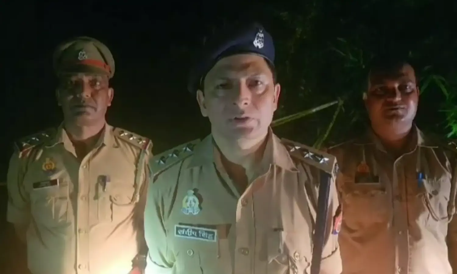 यूपी पुलिस का एक्शन, दुष्कर्म के आरोपी सलमान को कुछ ही घंटे में किया गिरफ्तार यूपी पुलिस का एक्शन, दुष्कर्म के आरोपी सलमान को कुछ ही घंटे में किया गिरफ्तार