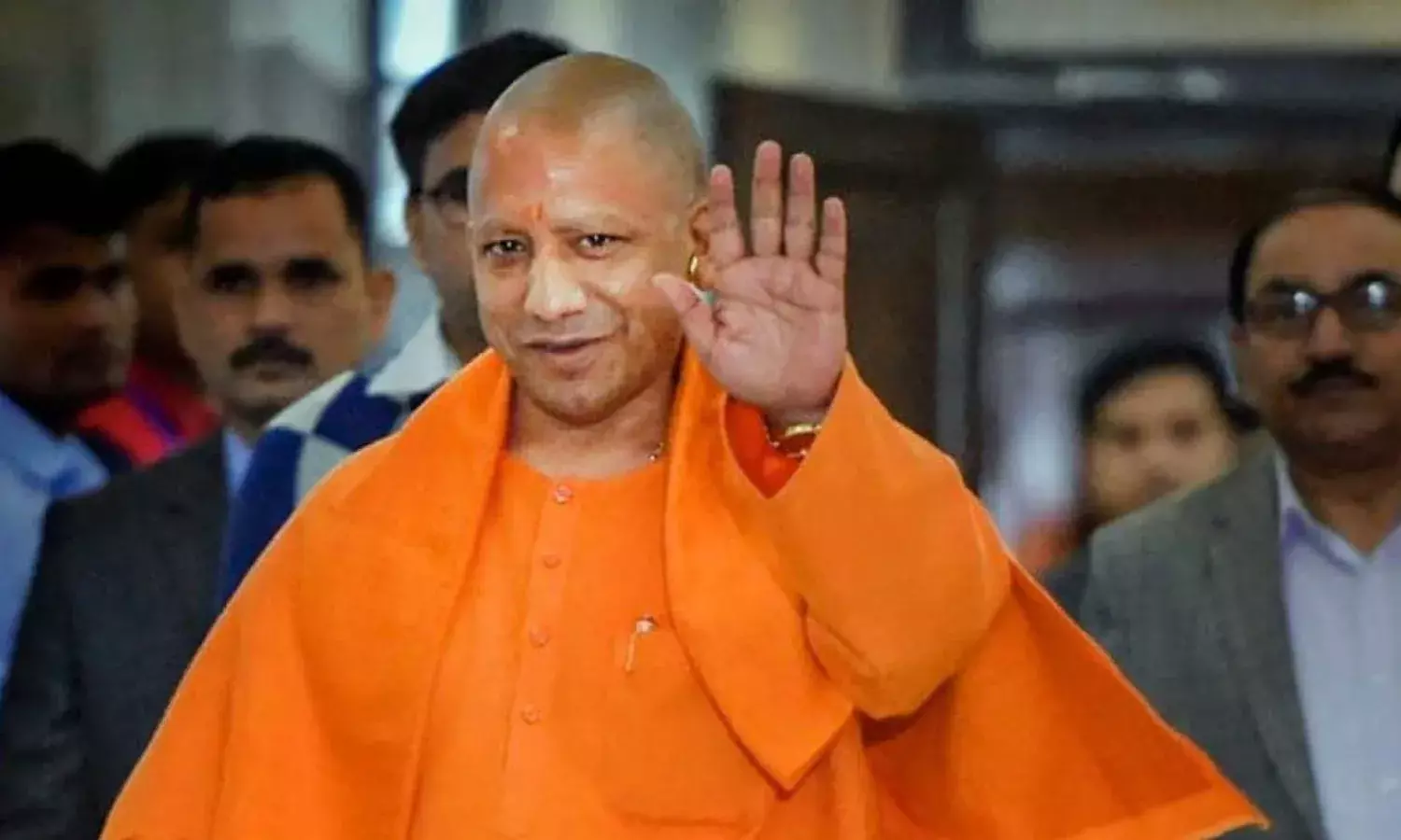 यूपी सरकार का अपने सोशल मीडिया पर प्रचार करने से मिलेंगे 2 से 8 लाख तक रूपए, जानिए सीएम योगी का नया प्लान