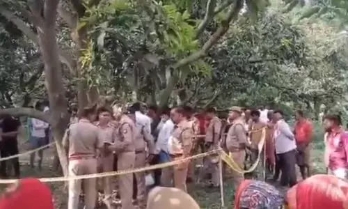 फंदे से लटका मिला दो लड़कियों का शव, जन्माष्टमी के मेले में शामिल होने निकलीं थी