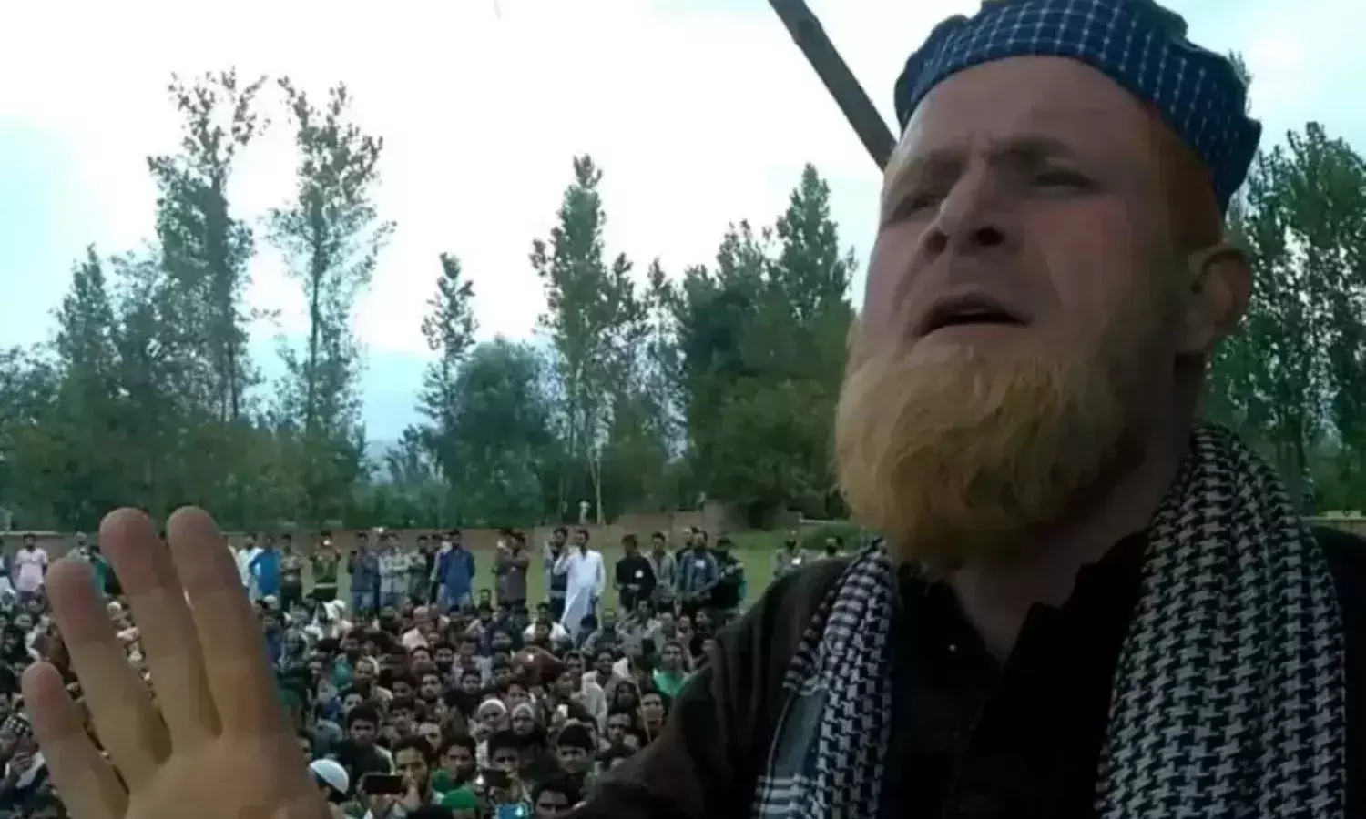 जम्मू- कश्मीर विधानसभा चुनाव में निर्दलीय लड़ेंगे टेरर फंडिंग आरोपी मौलवी सरजन बरकती