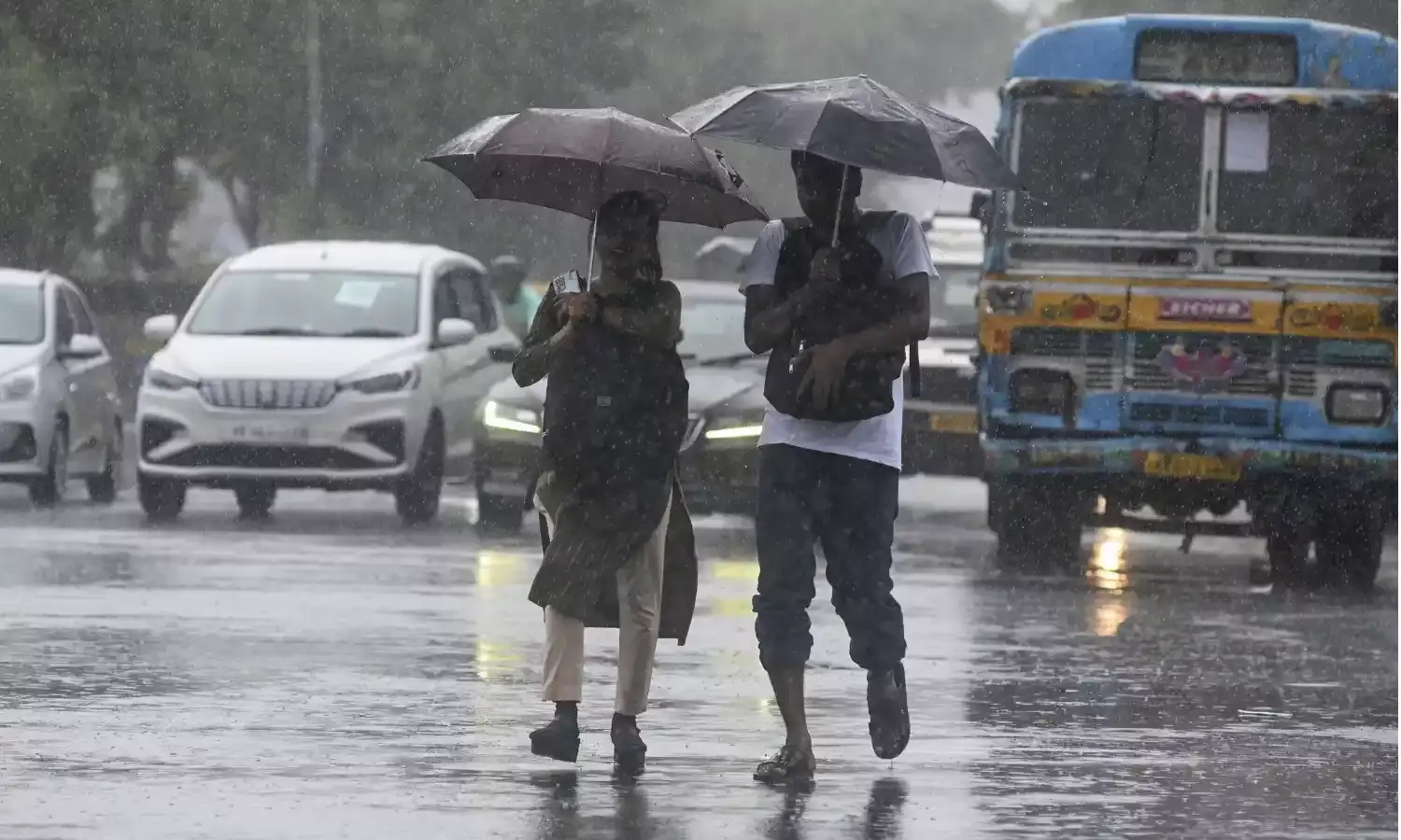 एमपी में फिर नया सिस्टम सक्रिय, कहीं खिलेगी धूप तो कहीं होगी भयंकर बारिश, जानिए अपने जिले का हाल एमपी में फिर नया सिस्टम सक्रिय, कहीं खिलेगी धूप तो कहीं होगी भयंकर बारिश, जानिए अपने जिले का हाल