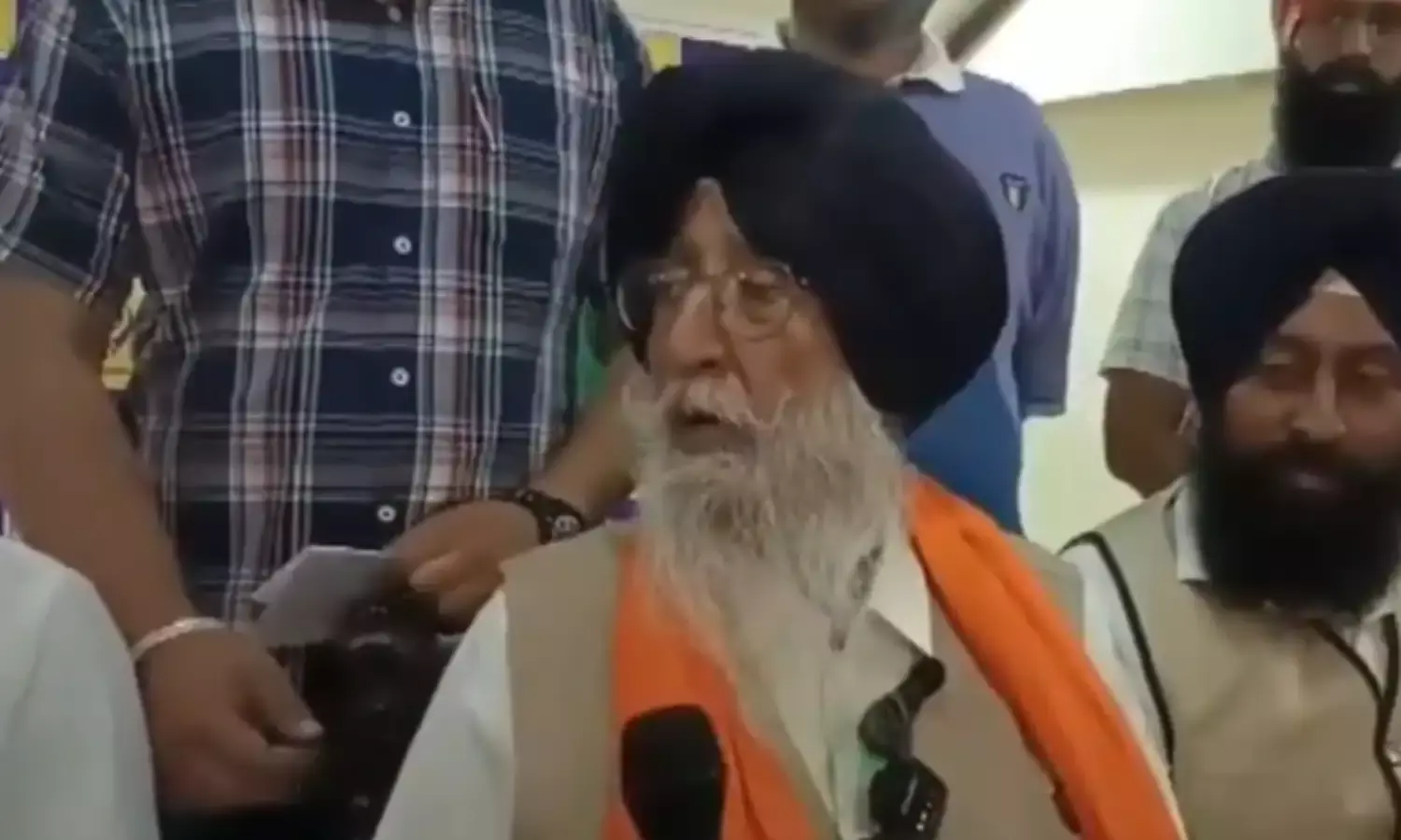 SKD के वरिष्ठ नेता सिमरनजीत सिंह मान बोले - कंगना को रेप का तजुर्बा...