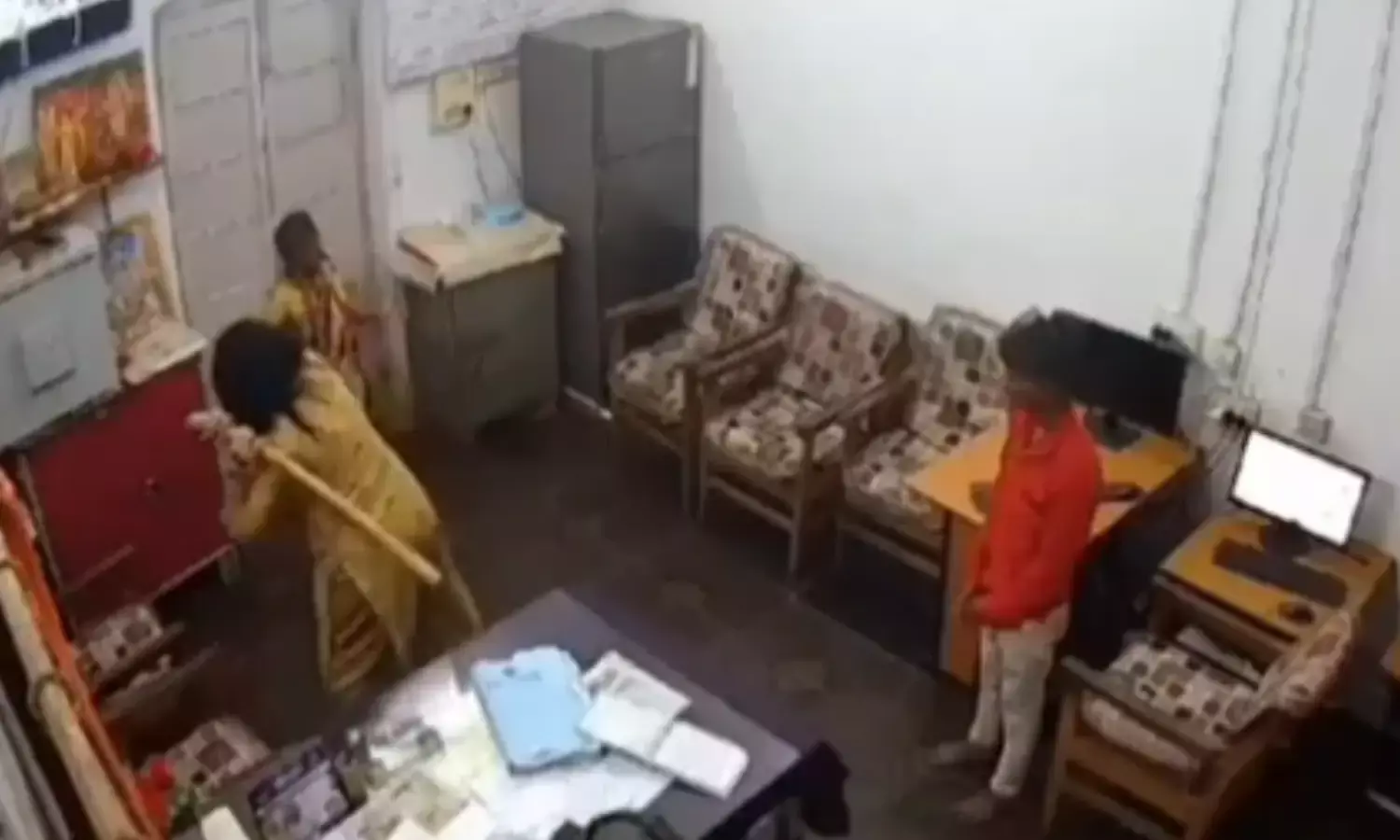 दलित महिला और उसके पोते की पिटाई, नेता से लेकर बड़े पत्रकारों ने उठाए सवाल लेकिन वीडियो की सच्चाई...