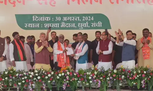 बीजेपी में शामिल हुए झारखंड के पूर्व सीएम चंपई सोरेन, शिवराज ने किया स्‍वागत, कहा...