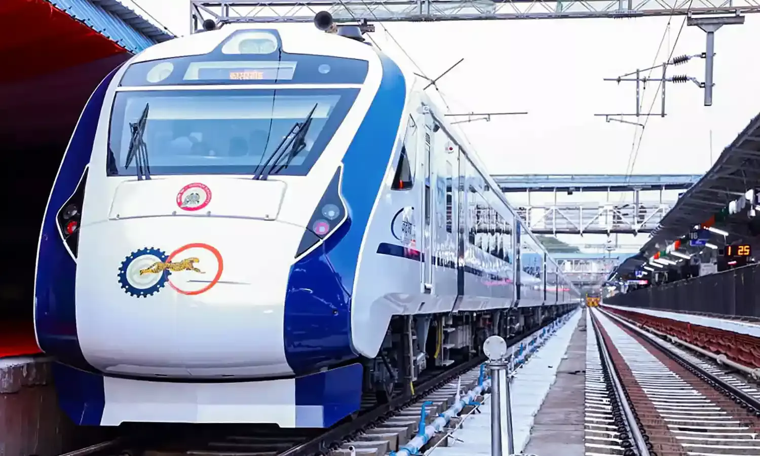 देश को फिर मिलीं तीन नई वंदे भारत एक्सप्रेस, प्रधानमंत्री मोदी ने दिखाई हरी झंडी