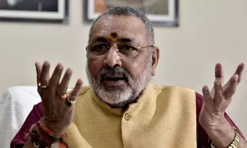 केंद्रीय मंत्री गिरिराज सिंह ने खुद पर हुए हमले पर कहा -  दाढ़ी-टोपी देखकर उनको पुचकारने और सहलाने वाले लोग...