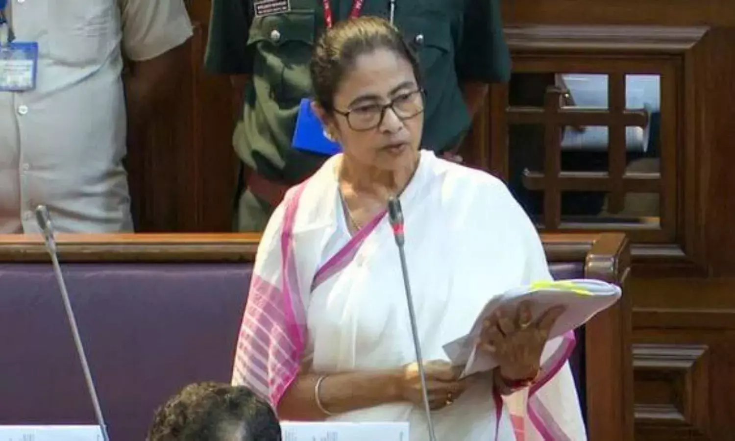 क्या थम जाएंगे दुष्कर्म के मामले, आज पश्चिम बंगाल विधानसभा में एंटी रेप बिल पास क्या थम जाएंगे दुष्कर्म के मामले, आज पश्चिम बंगाल विधानसभा में एंटी रेप बिल पास