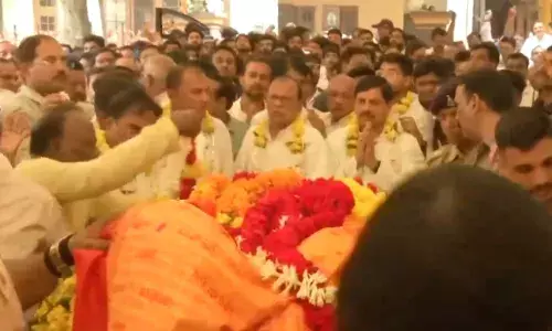 मुख्यमंत्री मोहन यादव के पिता पूनम चंद यादव शिप्रा नदी के तट पर अंतिम संस्कार