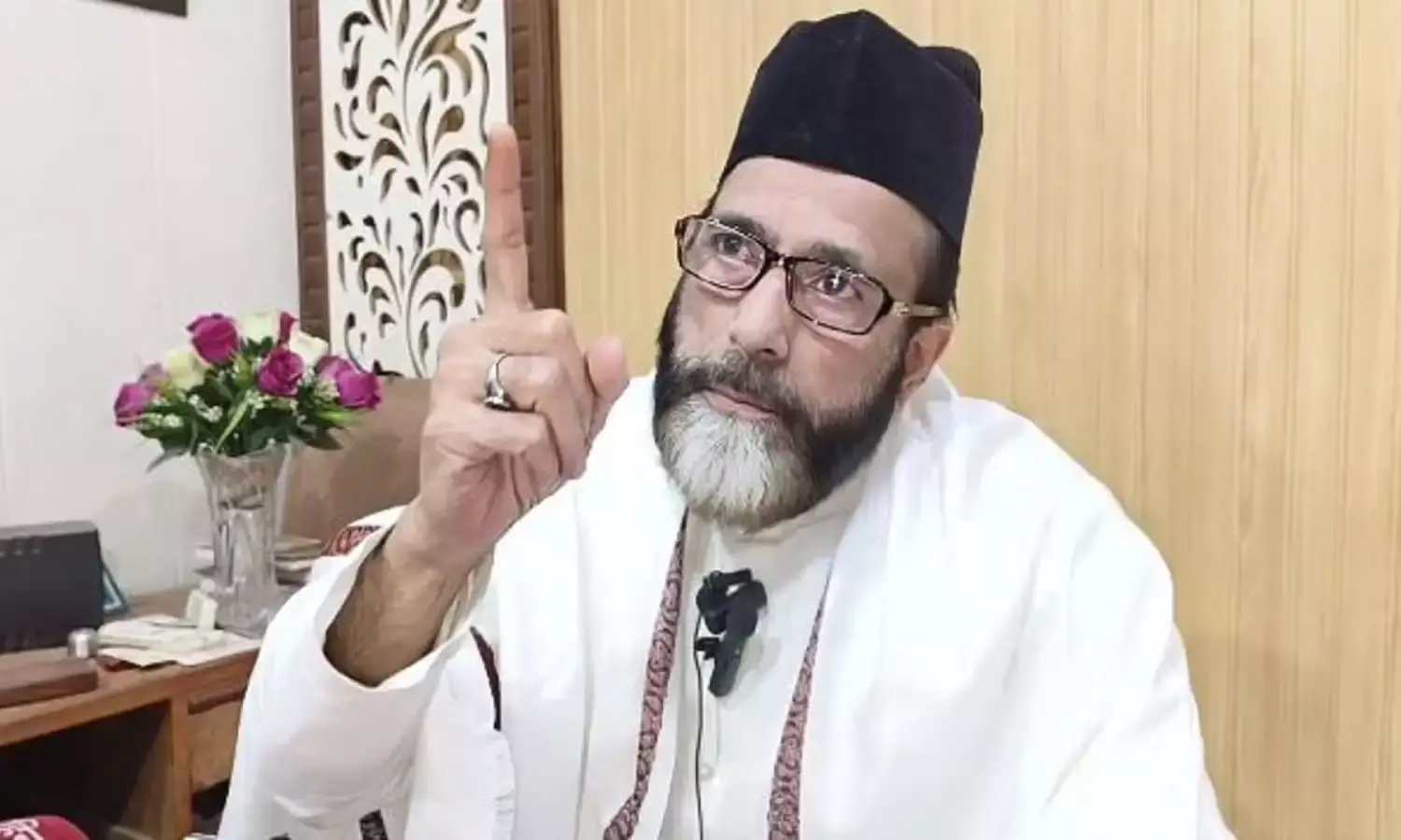 आईएमसी के प्रमुख मौलाना तौकीर की सरकार को धमकी, अगर हममें से 1% लोग भी बाहर आ गए तो…