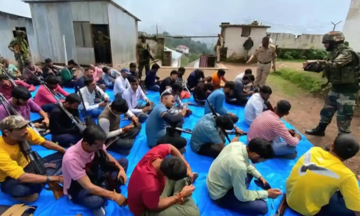 सेना कर रही लोगों को तैयार, Village Defense Guard के लिए 600 लोगों को प्रशिक्षण