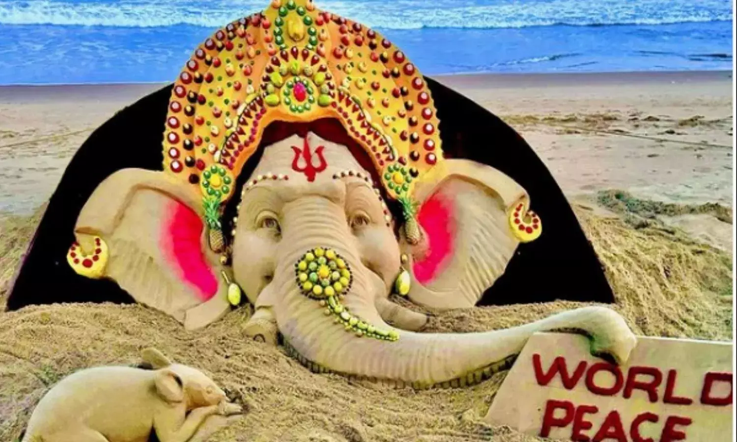 सुदर्शन पटनायक ने बनाई फलों से गणेश जी की मूर्ति, सोशल मीडिया पर वायरल