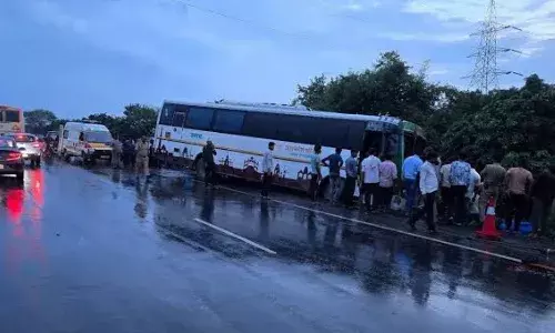 हाथरस में मरने वालों की संख्या पहुंची 17, सीएम, पीएम और राष्ट्रपति के अलावा इन दिग्गजों ने जताया दुख