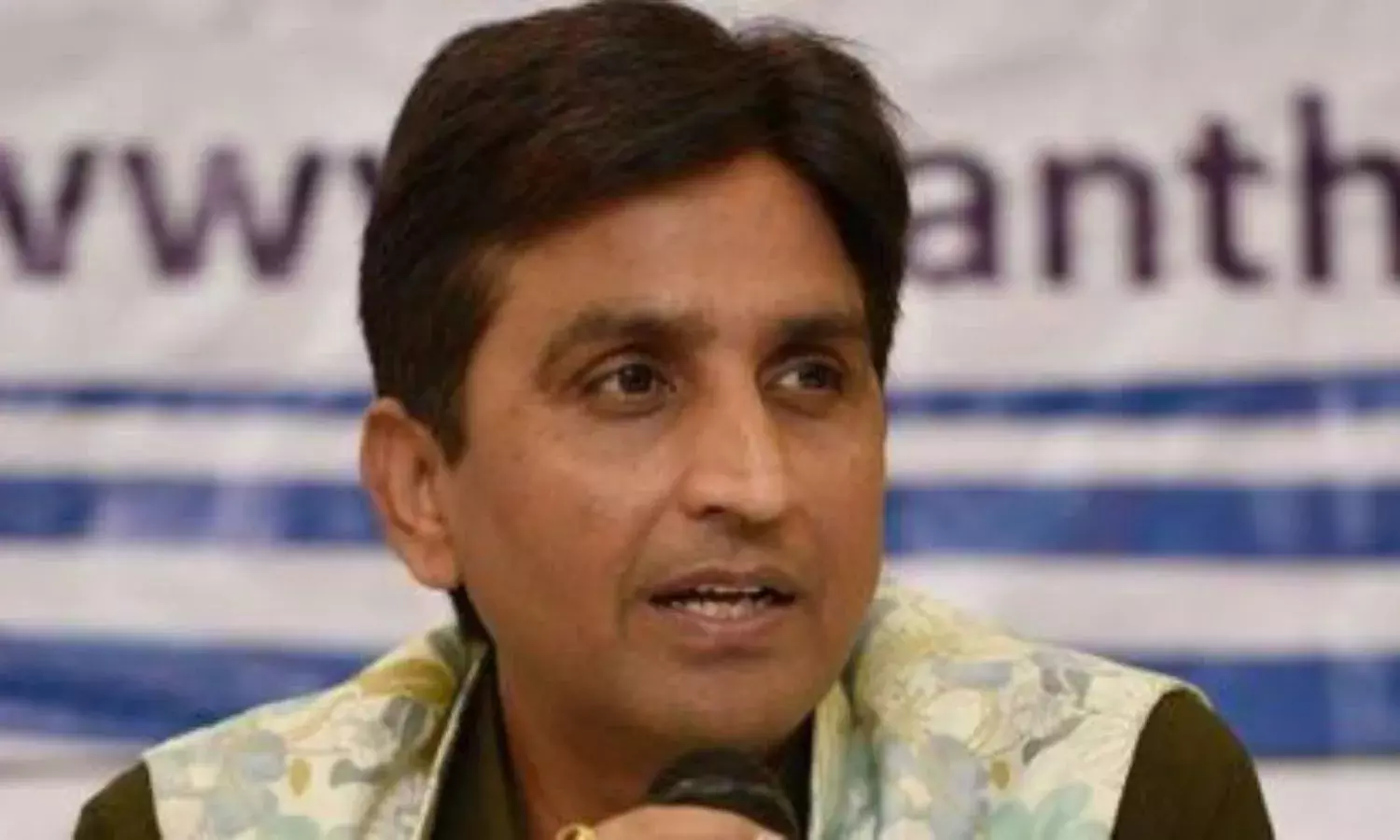 कवि कुमार विश्वास को मिली जान से मारने की धमकी, सिंगापुर में कर रहे थे राम कथा