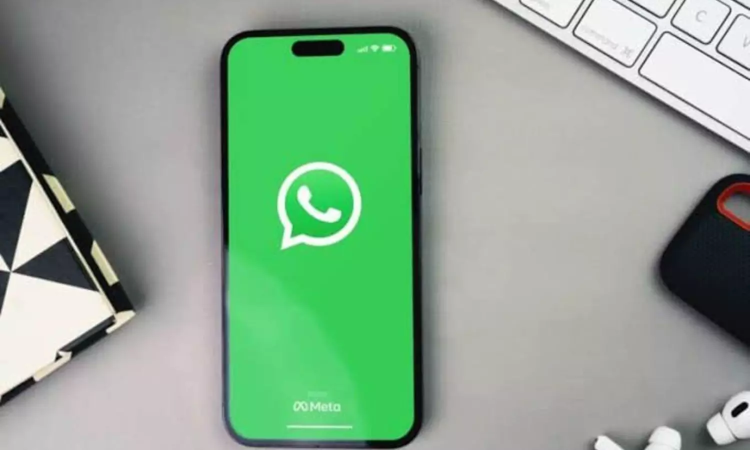 केवल इंस्टाग्राम या फेसबुक नहीं अब व्हाट्सएप पर स्टेटस लाइक कर पाएंगे आप, आ गया नया फीचर