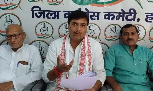 रोस्टर में बड़े चौराहे से रामदत्त चौराहे तक की रोड बाहर काहे...