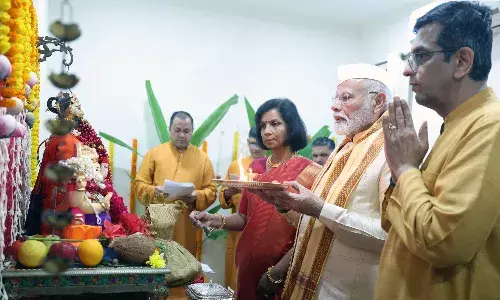 CJI चंद्रचूड़ के घर गणेश पूजा में शामिल हुए PM मोदी तो विपक्ष ने किया विरोध, BJP नेता जवाब देने मैदान में उतरे